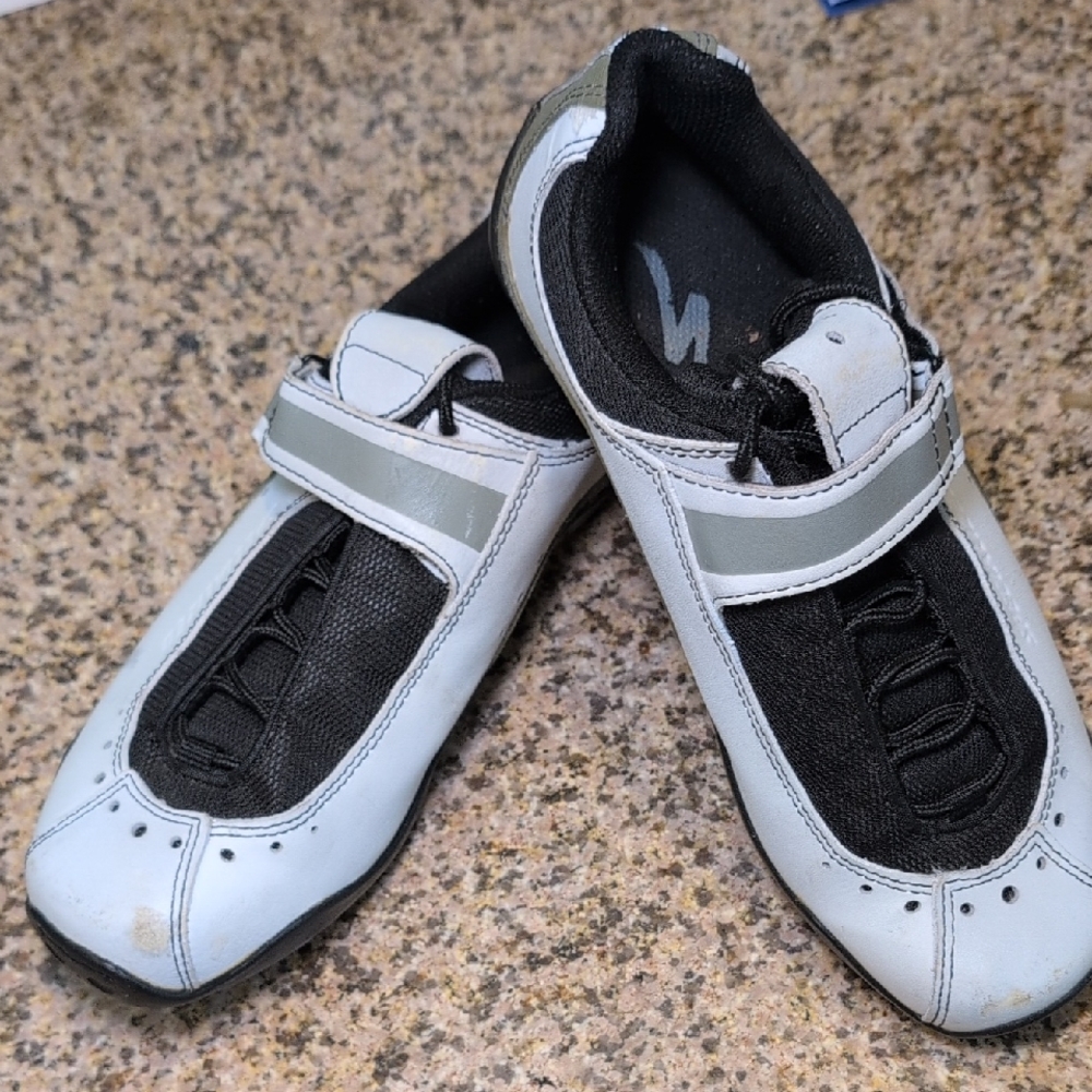 Specialized Black and Gray Cycle Shoes